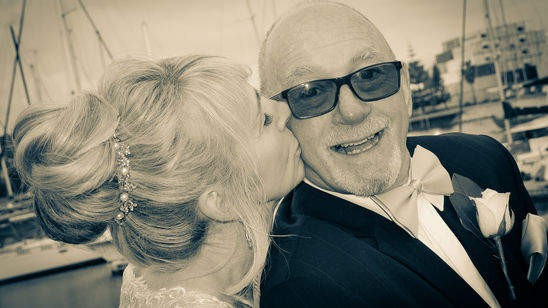 MR&MRS R sample video